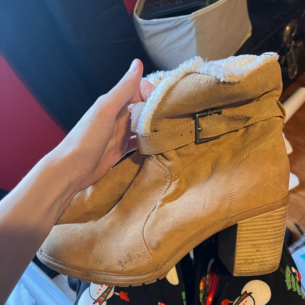 I have only war these shoes one time. Tan high heel shoes $10 size 10